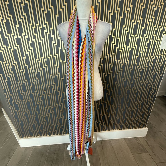 NWT Missoni Colorful Knit Fabric Scarf/ Wrap - Picture 4 of 7